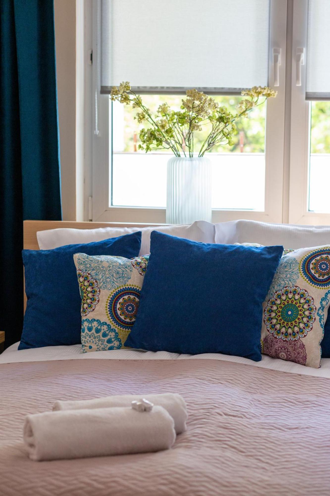 Butas Center Ochota By Renters *